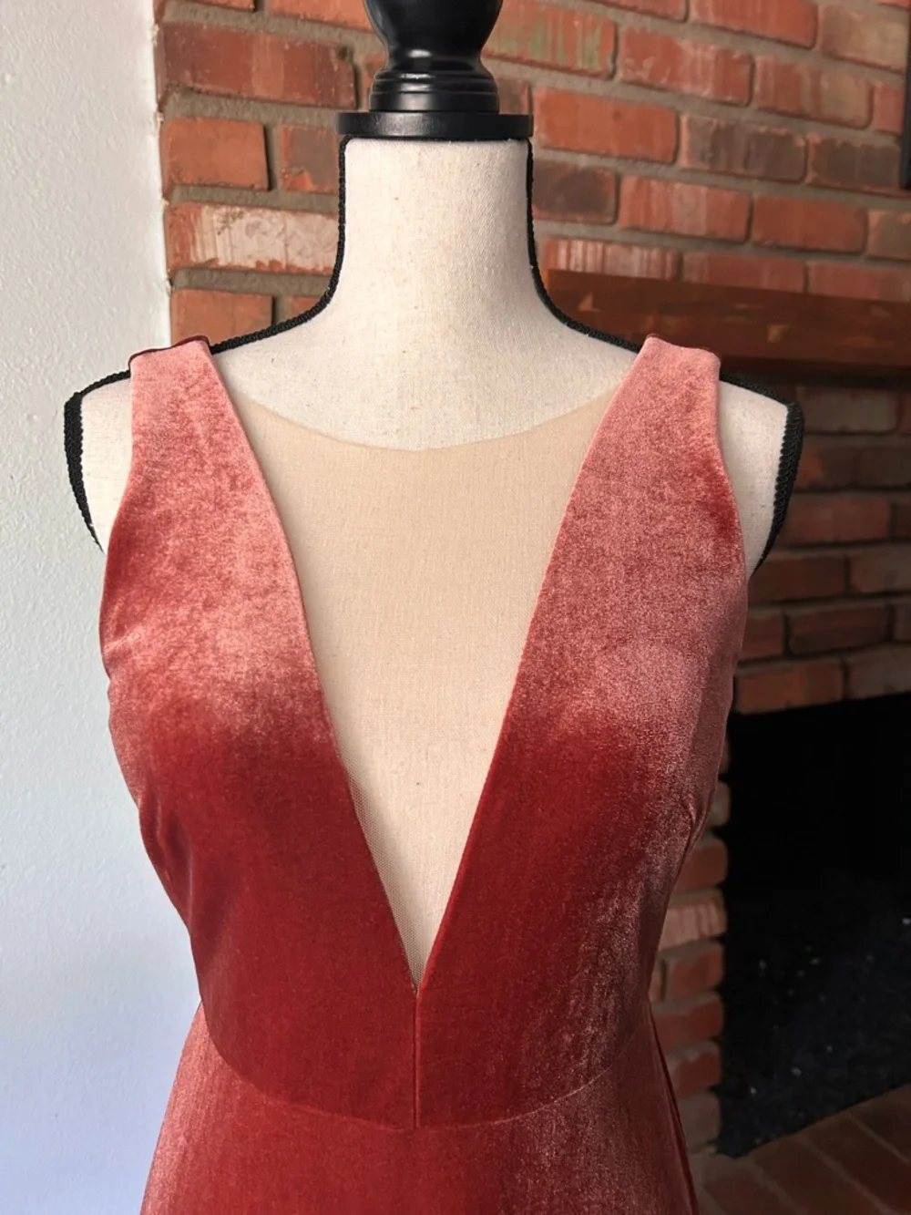 Jenny Yoo Collection Logan Deep-V Velvet Column Gown in English Rose Sz 4 - Picture 5 of 10